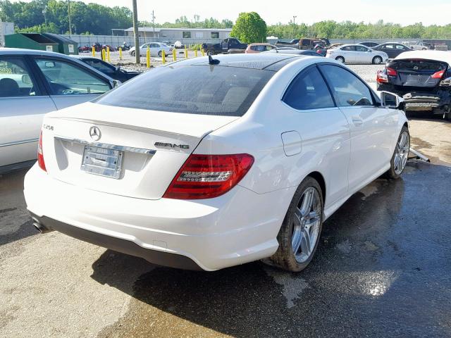 WDDGJ4HB6DG065298 - 2013 MERCEDES-BENZ C 250 WHITE photo 4