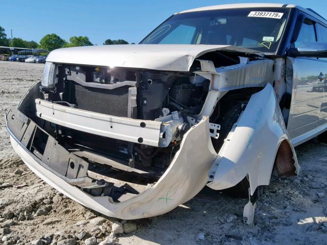 2FMGK5BCXABA39428 - 2010 FORD FLEX SE WHITE photo 9