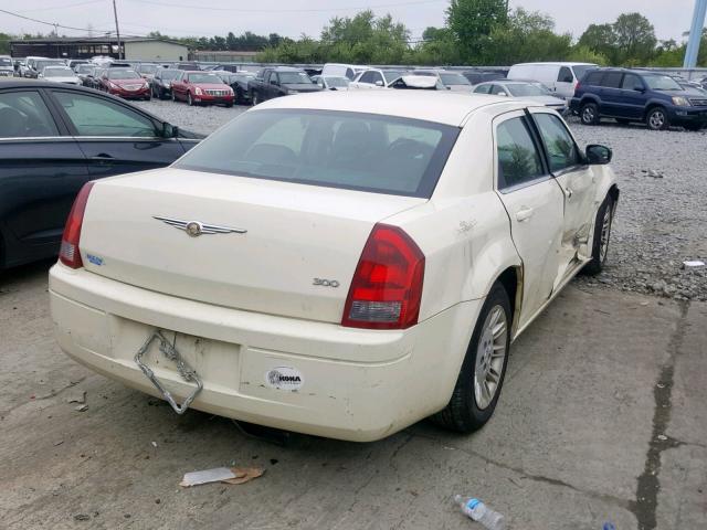 2C3KA43R47H805159 - 2007 CHRYSLER 300 WHITE photo 4