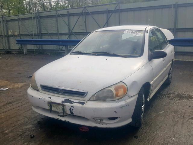 KNADC123516040804 - 2001 KIA RIO WHITE photo 2