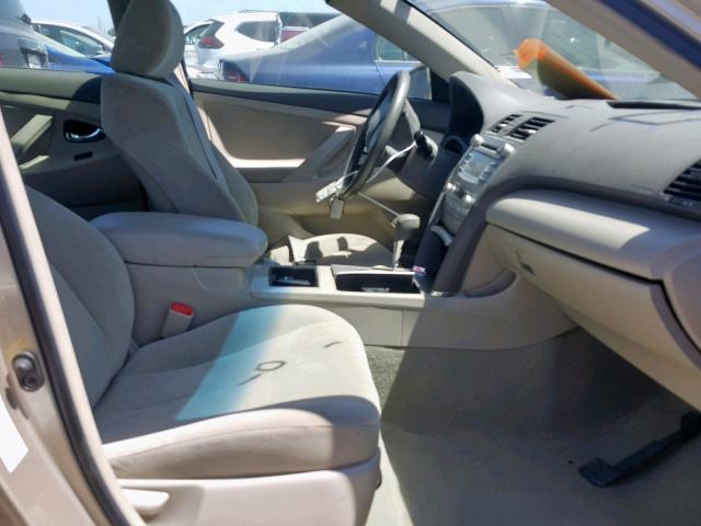 4T1BB46K69U099945 - 2009 TOYOTA CAMRY HYBR GOLD photo 5