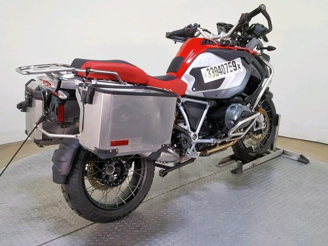 WB10A1200JZ953088 - 2018 BMW R1200 GS A RED photo 8