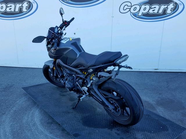 JYARN33E0FA004646 - 2015 YAMAHA FZ09 BLACK photo 3