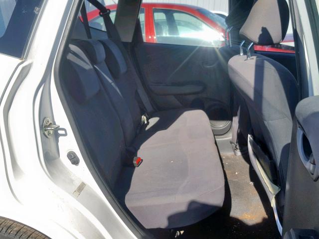 JHMGE8G35DC028457 - 2013 HONDA FIT WHITE photo 6