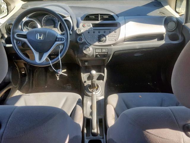 JHMGE8G35DC028457 - 2013 HONDA FIT WHITE photo 9