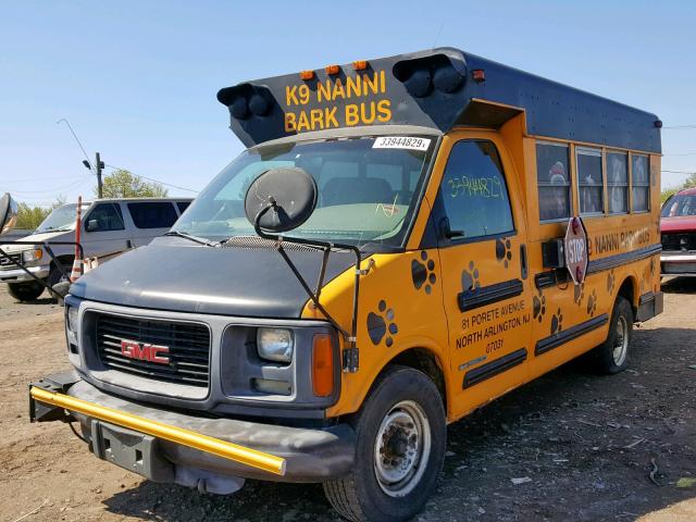 1GDHG35R411233927 - 2001 GMC SAVANA RV YELLOW photo 2