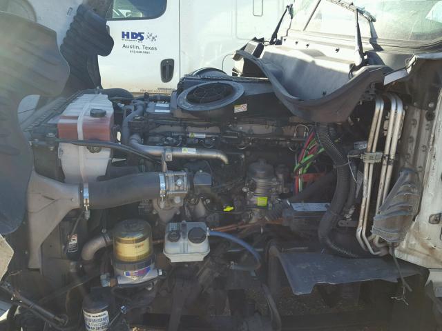 3AKJGLD56FSGR2800 - 2015 FREIGHTLINER CASCADIA 1 WHITE photo 7