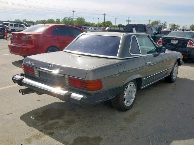 WDBBA45A7BB005510 - 1981 MERCEDES-BENZ 380 SL GRAY photo 4