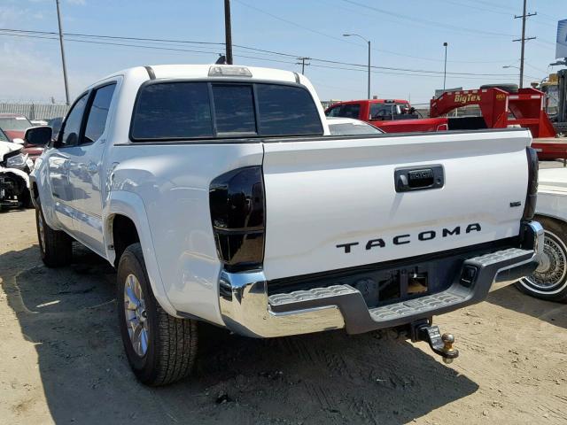 3TMAZ5CN5HM032966 - 2017 TOYOTA TACOMA DOU WHITE photo 3