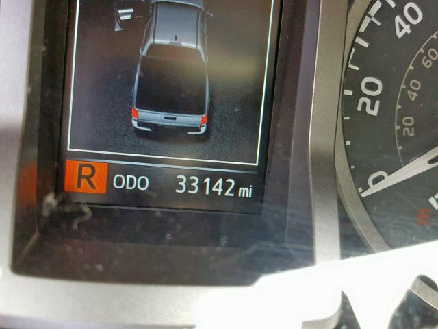 3TMAZ5CN5HM032966 - 2017 TOYOTA TACOMA DOU WHITE photo 8