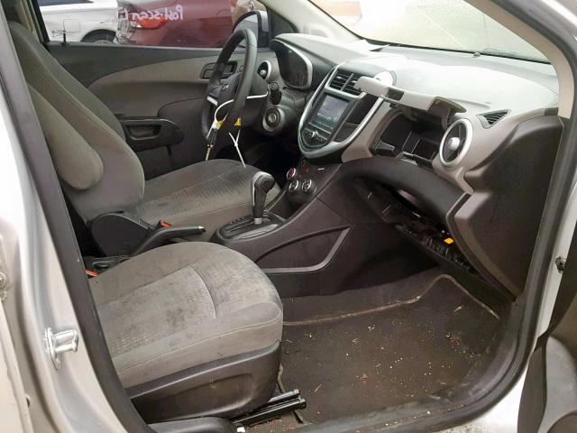 1G1JB5SH3H4163849 - 2017 CHEVROLET SONIC LS SILVER photo 5
