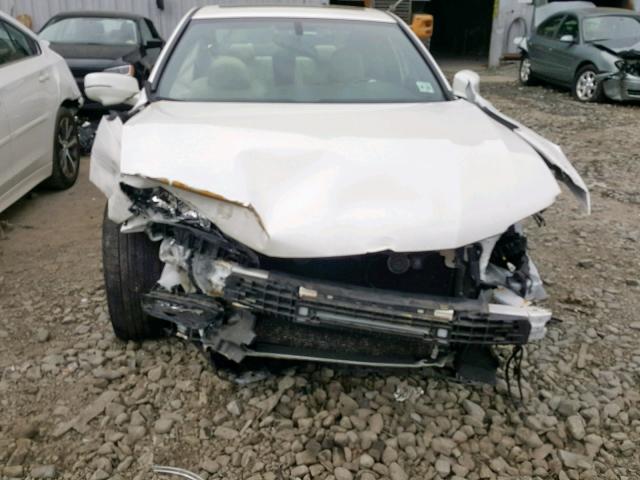 1HGCT1B82GA011696 - 2016 HONDA ACCORD EXL WHITE photo 9