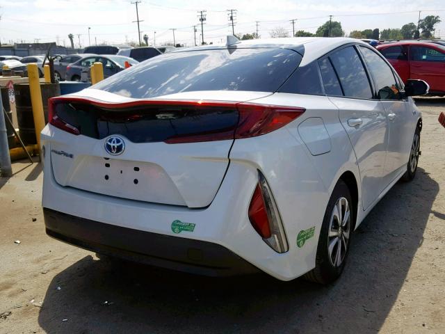 JTDKARFP4H3005453 - 2017 TOYOTA PRIUS PRIM WHITE photo 4