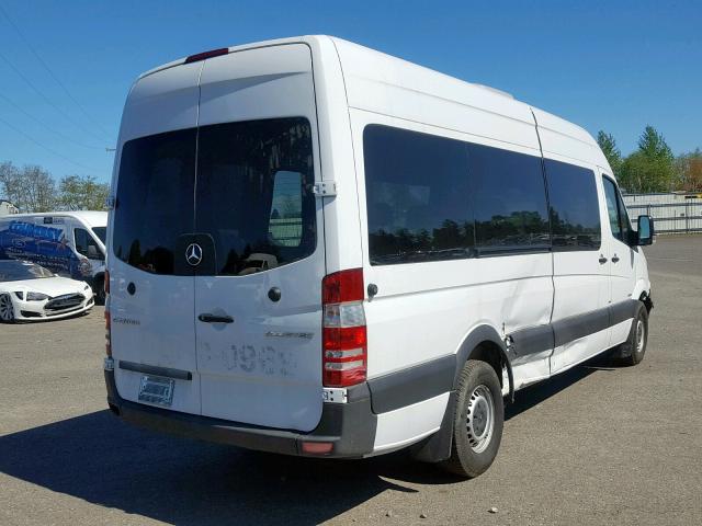 WDZPE8DD8GP222492 - 2016 MERCEDES-BENZ SPRINTER 2 WHITE photo 4