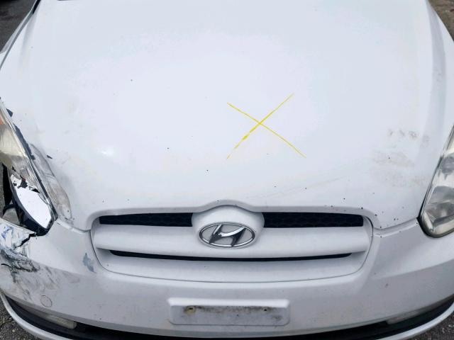 KMHCN36C97U006220 - 2007 HYUNDAI ACCENT SE WHITE photo 7