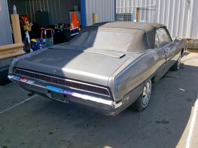 OH37F178182 - 1970 FORD TORINO GT GRAY photo 4