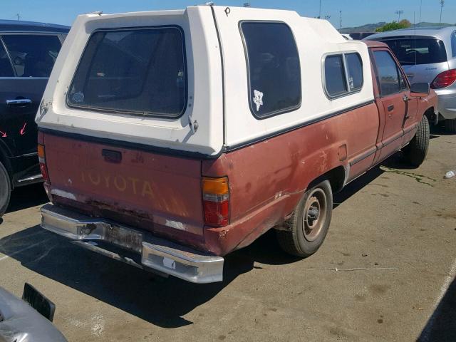 JT4RN55D6E0070417 - 1984 TOYOTA PICKUP 1/2 MAROON photo 4