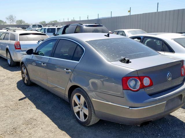 WVWAK73C08P082702 - 2008 VOLKSWAGEN PASSAT KOM GRAY photo 3