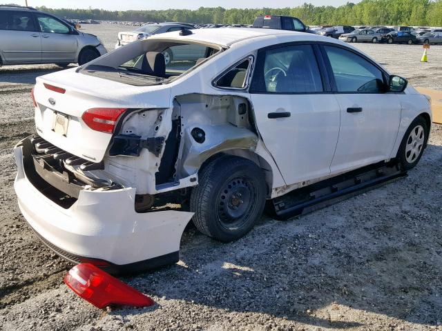 1FADP3E22FL239877 - 2015 FORD FOCUS S WHITE photo 4