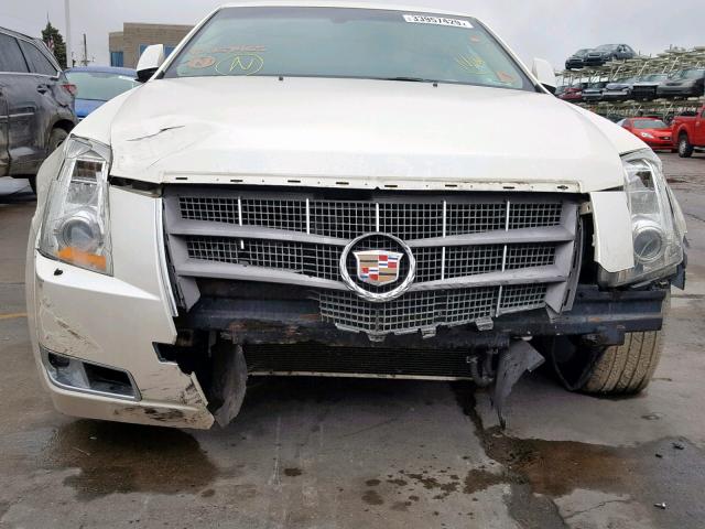 1G6DT57V090167465 - 2009 CADILLAC CTS HI FEA WHITE photo 9