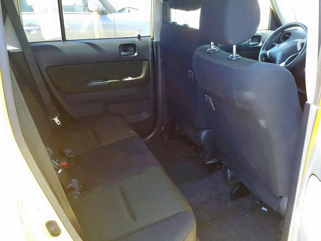 JTLKT324754016086 - 2005 TOYOTA SCION XB YELLOW photo 6