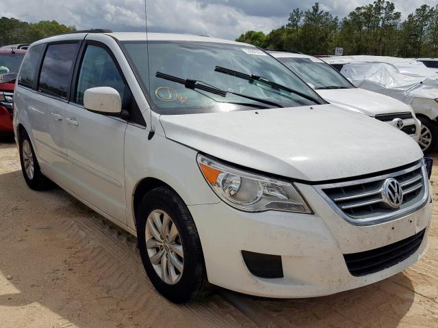 2C4RVABG2DR725460 - 2013 VOLKSWAGEN ROUTAN SE  photo 1