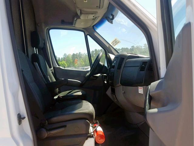 WDYPE8CC2A5455459 - 2010 FREIGHTLINER SPRINTER 2 WHITE photo 5