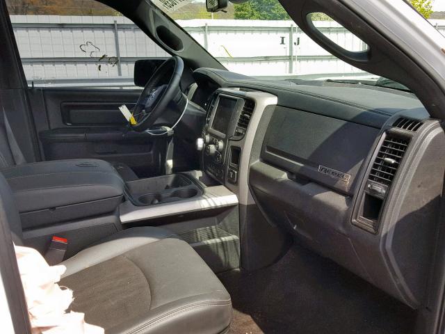 1C6RR7YTXJS110281 - 2018 RAM 1500 REBEL თეთრი ფოტო 5