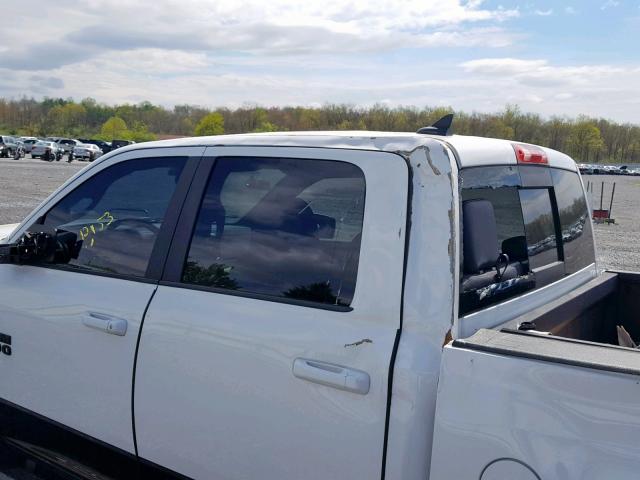 1C6RR7YTXJS110281 - 2018 RAM 1500 REBEL თეთრი ფოტო 9