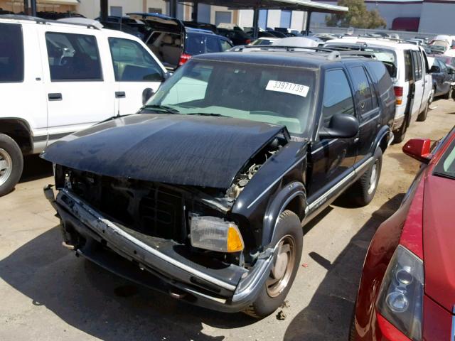 1GNDT13W6S2203763 - 1995 CHEVROLET BLAZER BLACK photo 2