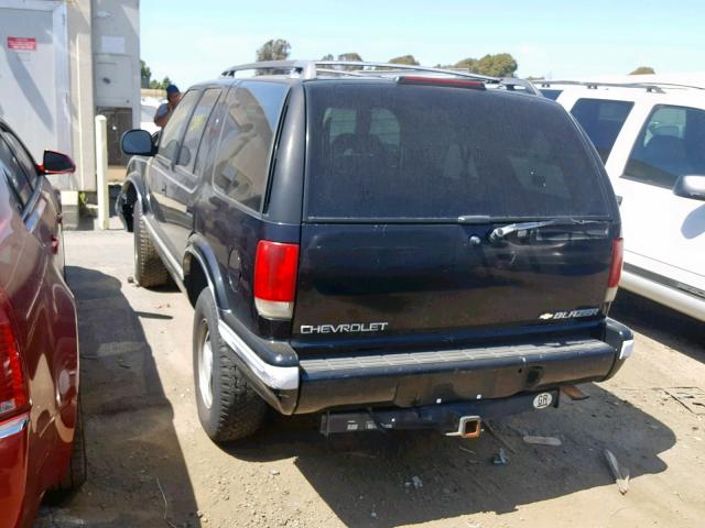 1GNDT13W6S2203763 - 1995 CHEVROLET BLAZER BLACK photo 3