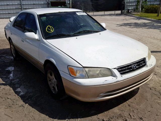 4T1BG22K3YU925631 - 2000 TOYOTA CAMRY CE WHITE photo 1