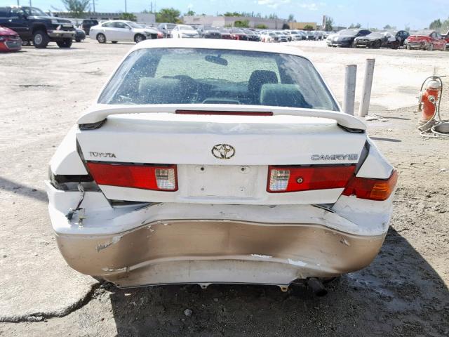 4T1BG22K3YU925631 - 2000 TOYOTA CAMRY CE WHITE photo 9