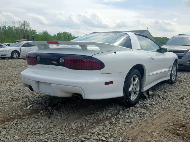 2G2FV22G3X2223146 - 1999 PONTIAC FIREBIRD F WHITE photo 4