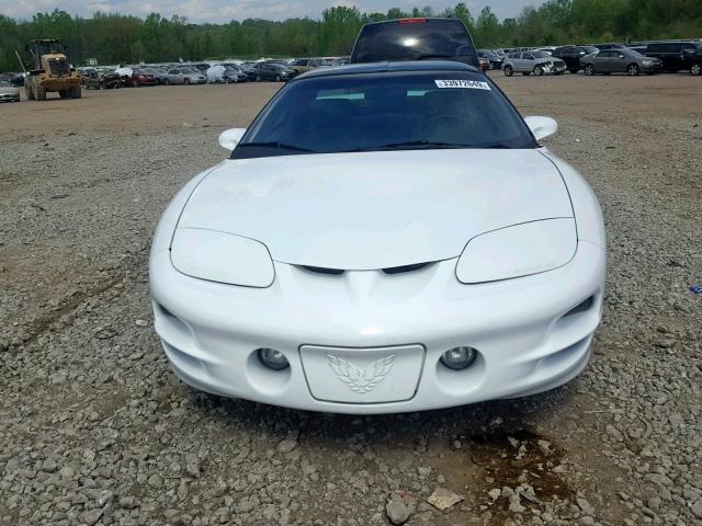 2G2FV22G3X2223146 - 1999 PONTIAC FIREBIRD F WHITE photo 9