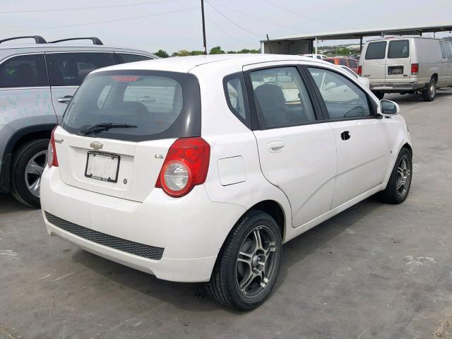 KL1TD66E89B387946 - 2009 CHEVROLET AVEO LS WHITE photo 4