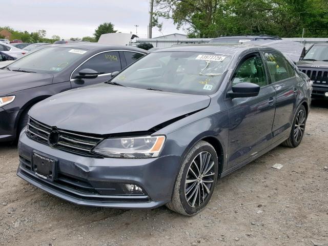 3VWD17AJ5GM268481 - 2016 VOLKSWAGEN JETTA SPOR GRAY photo 2