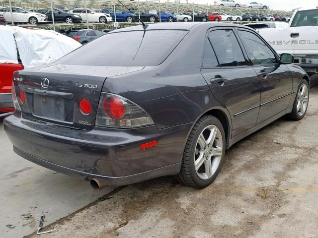 JTHBD192320051419 - 2002 LEXUS IS 300 GRAY photo 4