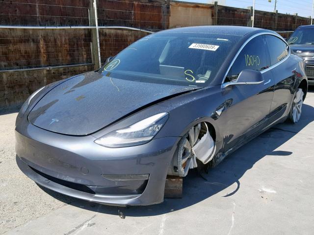 5YJ3E1EB3JF073199 - 2018 TESLA MODEL 3 GRAY photo 2