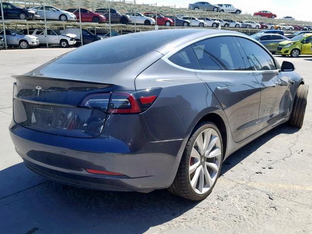 5YJ3E1EB3JF073199 - 2018 TESLA MODEL 3 GRAY photo 4