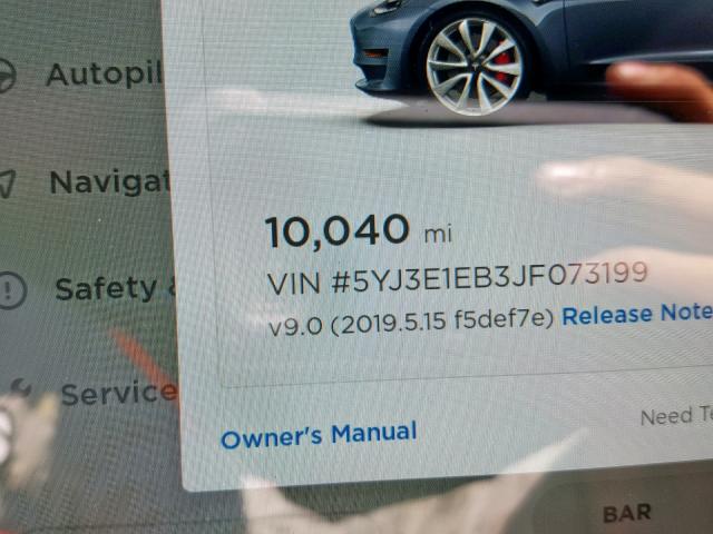 5YJ3E1EB3JF073199 - 2018 TESLA MODEL 3 GRAY photo 8