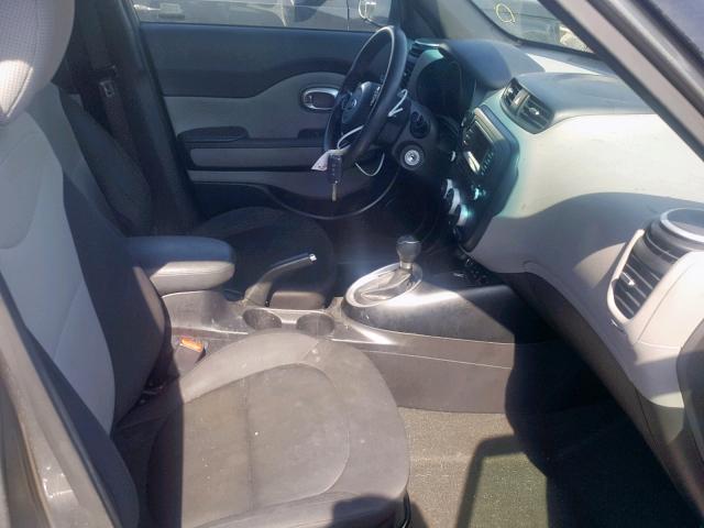 KNDJN2A22E7097086 - 2014 KIA SOUL SILVER photo 5