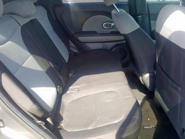 KNDJN2A22E7097086 - 2014 KIA SOUL SILVER photo 6