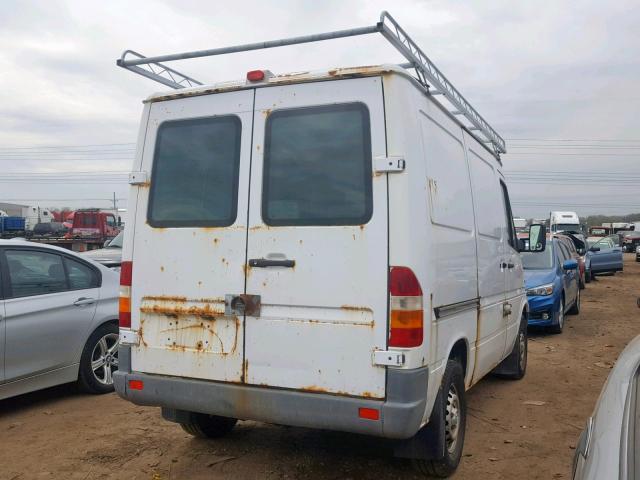 WD0PD144565939413 - 2006 DODGE SPRINTER 2 WHITE photo 4