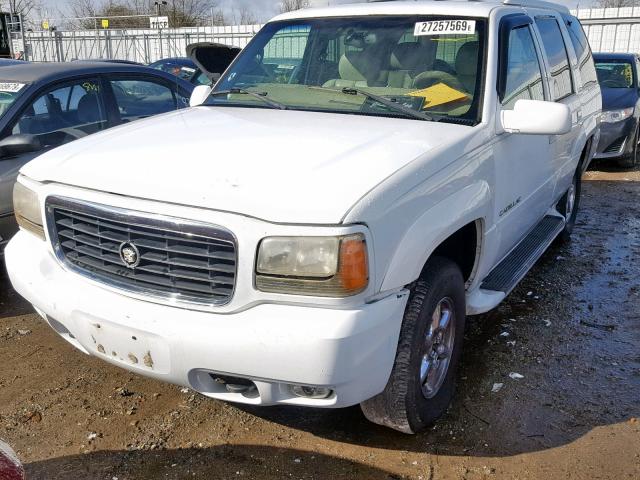 1GYEK13RXYR149985 - 2000 CADILLAC ESCALADE WHITE photo 2