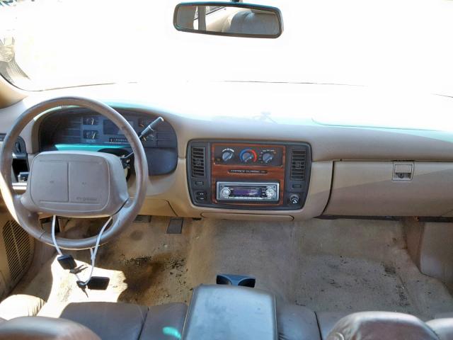 1G1BL52P2TR158422 - 1996 CHEVROLET CAPRICE CL GOLD photo 9