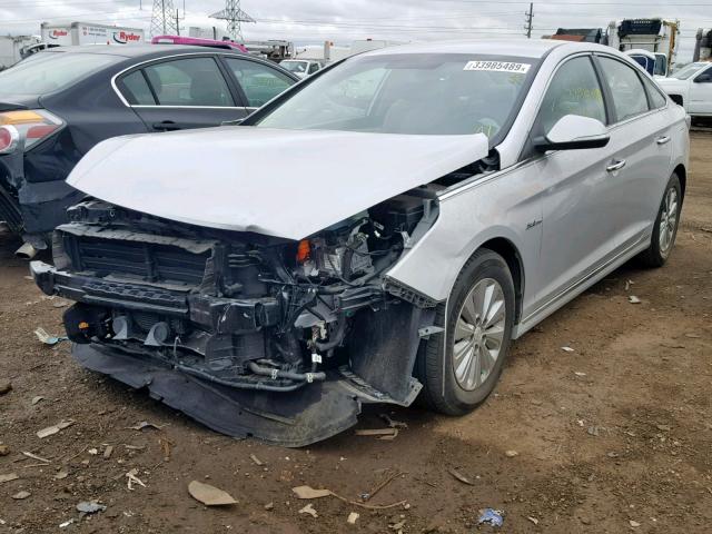 KMHE24L14GA022059 - 2016 HYUNDAI SONATA HYB SILVER photo 2