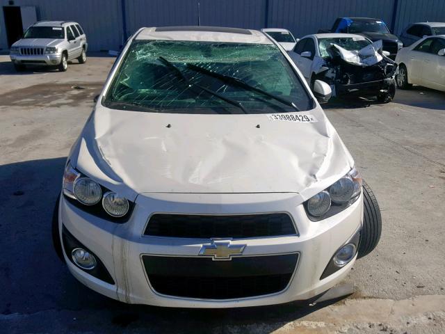 1G1JE6SB5E4149620 - 2014 CHEVROLET SONIC LTZ WHITE photo 9