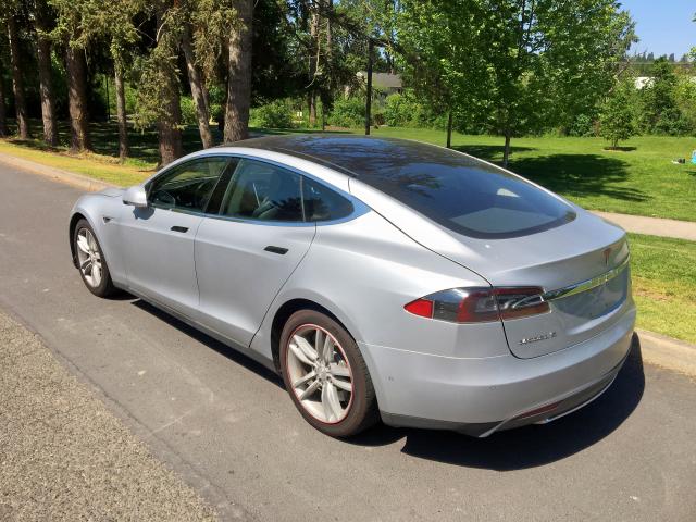 5YJSA1H12EFP58133 - 2014 TESLA MODEL S SILVER photo 3