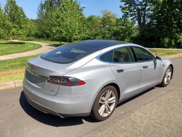 5YJSA1H12EFP58133 - 2014 TESLA MODEL S SILVER photo 4